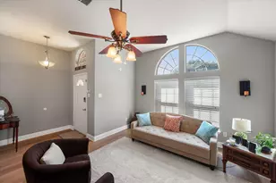 8249 Winter Falls Tr, Fort Worth, TX 76053 - Photo 6