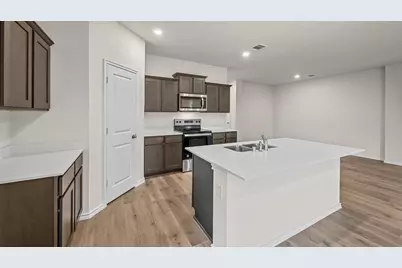 810 Parksville Drive, Ferris, TX 75125 - Photo 8