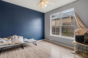 2707 Meadow Lake Dr, Grand Prairie, TX 75050 - Photo 20