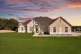 109 Top Flight Dr, Weatherford, TX 76087 - Photo 1