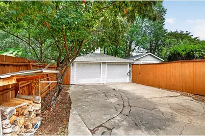 3618 S Hills Avenue, Fort Worth, TX 76109 - Photo 36