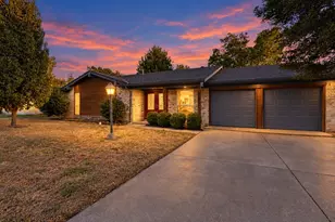 1800 Lexington Pl, Bedford, TX 76022 - Photo 30