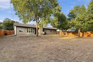 1800 Lexington Pl, Bedford, TX 76022 - Photo 24