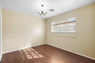 5682 Worrell Dr, Fort Worth, TX 76133 - Photo 14