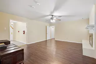 5682 Worrell Dr, Fort Worth, TX 76133 - Photo 8