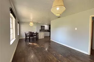 1601 Park Pl, Irving, TX 75061 - Photo 2