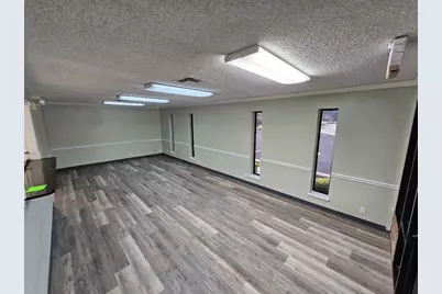 900 Whitehead Drive, Granbury, TX 76048 - Photo 2