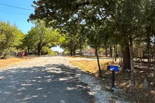 3716 Falconcrest Dr, Joshua, TX 76058 - Photo 4