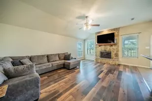 166 Oxford Ranch Rd, Waxahachie, TX 75167 - Photo 2