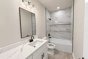 5907 Black Pine Cir, Granbury, TX 76048 - Photo 6
