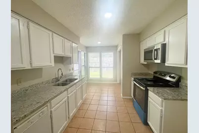 1910 Wilshire Drive, Irving, TX 75061 - Photo 10
