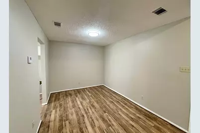 1910 Wilshire Drive, Irving, TX 75061 - Photo 8