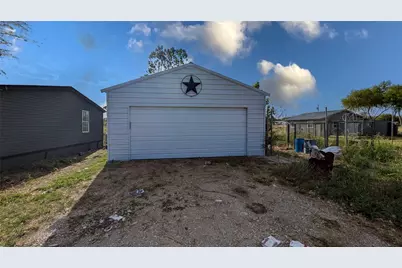 11687 Buttercup Lane, Justin, TX 76247 - Photo 10