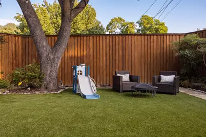 10945 Middle Knoll Drive, Dallas, TX 75238 - Photo 22