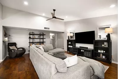 10945 Middle Knoll Drive, Dallas, TX 75238 - Photo 8
