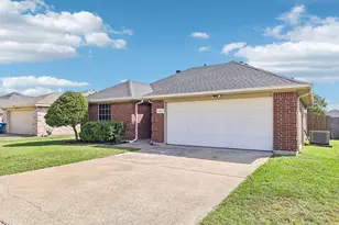 1504 Parrot Ct, DeSoto, TX 75115 - Photo 2