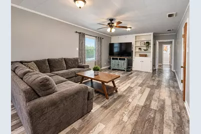 224 E 9th Street, Bonham, TX 75418 - Photo 10