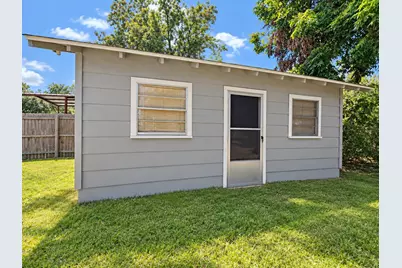 224 E 9th Street, Bonham, TX 75418 - Photo 4