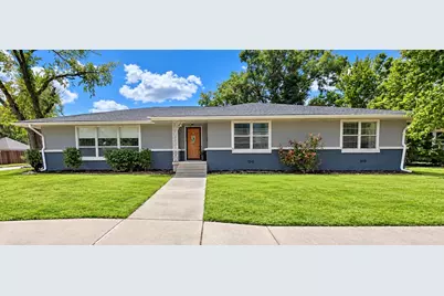 224 E 9th Street, Bonham, TX 75418 - Photo 1