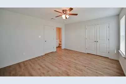 4504 Alamosa Street, Fort Worth, TX 76119 - Photo 14