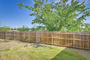 4504 Alamosa St, Fort Worth, TX 76119 - Photo 20