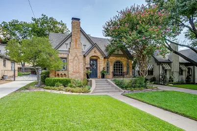 2209 Tremont Avenue, Fort Worth, TX 76107 - Photo 2
