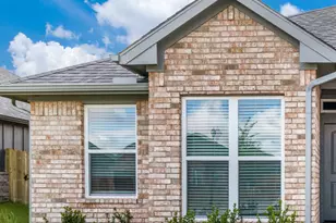 2906 Orchid Dr, Sherman, TX 75092 - Photo 2