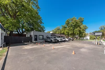 407 W Main Street, Waxahachie, TX 75165 - Photo 2