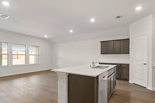 220 Jockey Dr, Waxahachie, TX 75165 - Photo 8