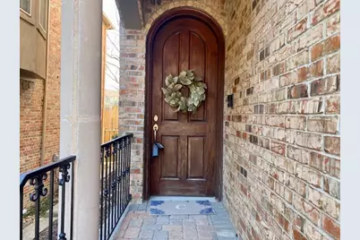 550 Rockingham Drive, Irving, TX 75063 - Photo 2