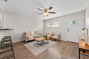 1900 Alan-A-Dale Rd, Arlington, TX 76013 - Photo 2