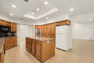 9632 Robin Meadow Dr, Dallas, TX 75243 - Photo 20