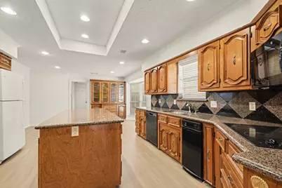 9632 Robin Meadow Drive, Dallas, TX 75243 - Photo 14