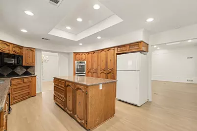 9632 Robin Meadow Drive, Dallas, TX 75243 - Photo 16