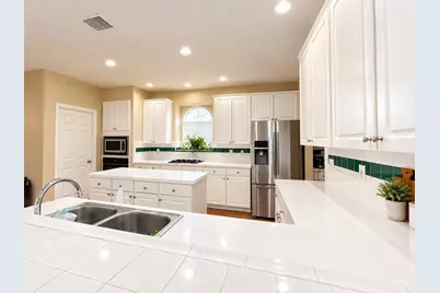 10316 Donley Drive, Irving, TX 75063 - Photo 6