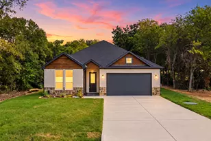 34002 Stonewood Dr, Whitney, TX 76692 - Photo 1