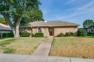 1927 E Branch Hollow Dr, Carrollton, TX 75007 - Photo 1