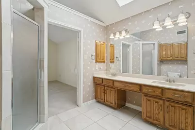 1927 E Branch Hollow Drive, Carrollton, TX 75007 - Photo 18