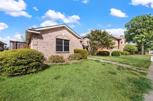 7706 Coral Way, Rowlett, TX 75088 - Photo 2