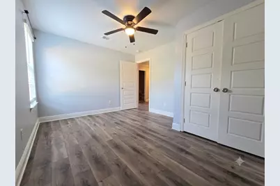 914 17th Street, Grand Prairie, TX 75050 - Photo 16