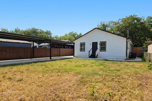 914 17th St, Grand Prairie, TX 75050 - Photo 24