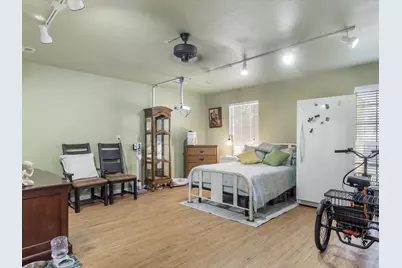 102 Oakwood Place, Joshua, TX 76058 - Photo 14