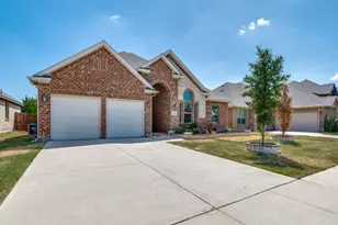 10623 Cherry Tree Wy, Grand Prairie, TX 76065 - Photo 2