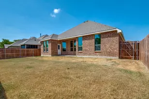 10623 Cherry Tree Wy, Grand Prairie, TX 76065 - Photo 24