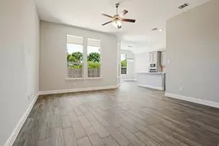 10623 Cherry Tree Wy, Grand Prairie, TX 76065 - Photo 6