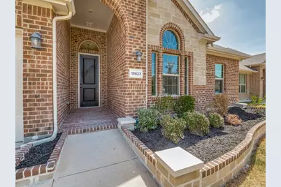 10623 Cherry Tree Way, Grand Prairie, TX 76065 - Photo 4