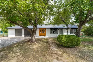107 N Avenue P, Clifton, TX 76634 - Photo 2