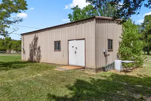 112 Lcr 752B, Groesbeck, TX 76642 - Photo 20