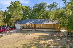 58 Wolf Front Rd, Van Alstyne, TX 75495 - Photo 8