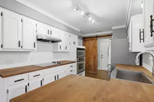 4009 Hemlock St, Fort Worth, TX 76137 - Photo 10